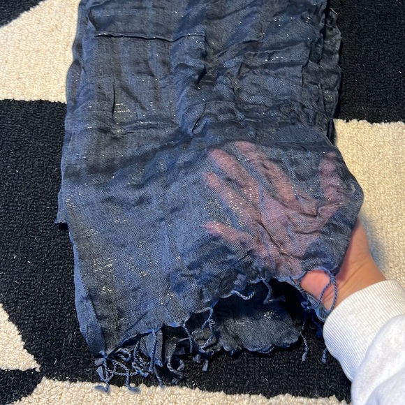 American Eagle Scarf - Picture 3 of 3